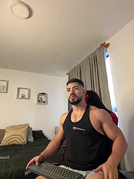 Ezzio Scolaro online show from March 2026 10:14:01 PM