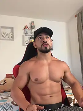 Ezzio Scolaro online show from April 2026 11:19:03 PM