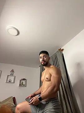 Ezzio Scolaro online show from February 2026 02:55:02 AM