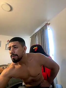 Ezzio Scolaro online show from October 2025 12:04:01 PM