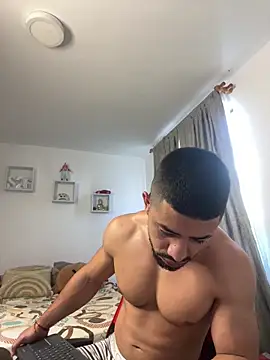 Ezzio Scolaro online show from December 2025 01:06:02 PM