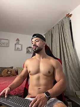 Ezzio Scolaro online show from November 2025 12:33:01 AM