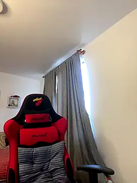 Ezzio Scolaro online show from December 2025 12:18:02 PM