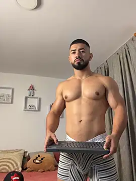 Ezzio Scolaro online show from November 2025 12:14:01 AM