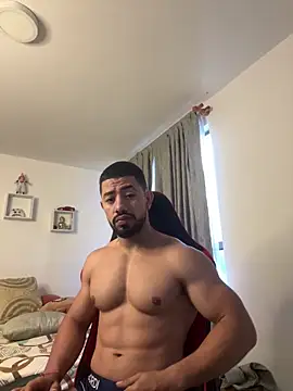 Ezzio Scolaro online show from December 2025 12:05:01 PM