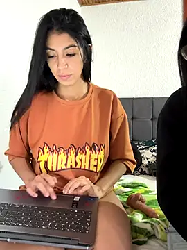 Luuuu- online show from November 2025 08:31:01 PM