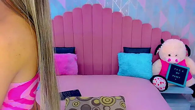 miss dania75 online show from December 2025 04:36:01 AM