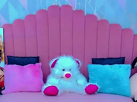 Snapshot of miss_dania75 chatting on November 2025 04:56:01 AM miss dania75 online show from November 2025 04:56:01 AM