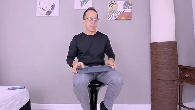  axelking  online show from October 2025 11:45:02 AM