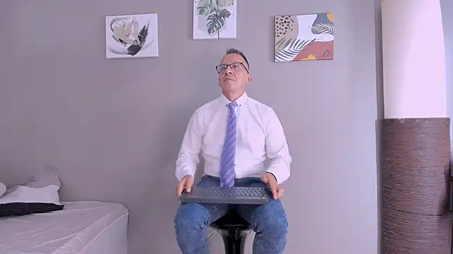  axelking  online show from October 2025 11:44:01 AM