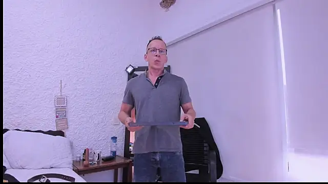  axelking  online show from December 2025 11:32:01 AM