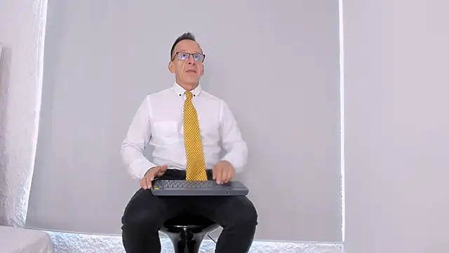  axelking  online show from October 2025 11:42:01 AM