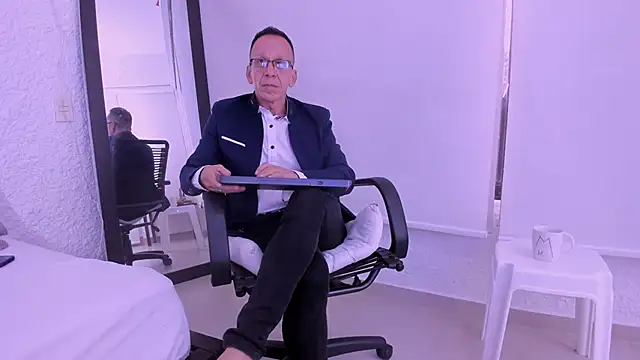  axelking  online show from February 2026 11:32:02 AM