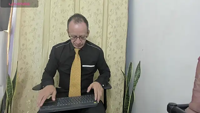  axelking  online show from July 2026 11:43:01 AM