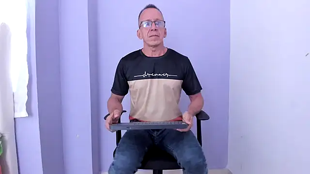  axelking  online show from March 2026 11:36:02 AM