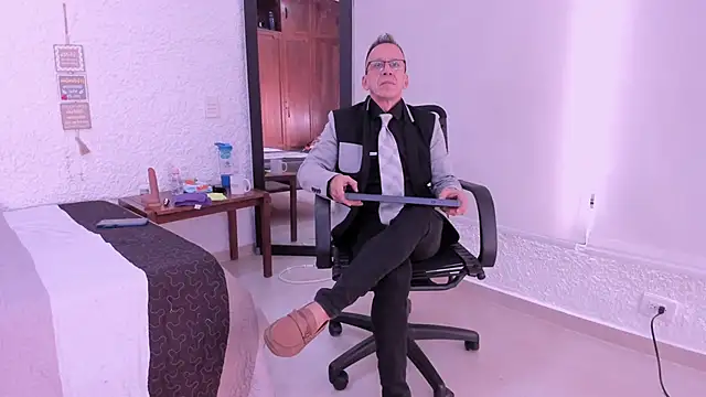  axelking  online show from December 2025 11:34:02 AM