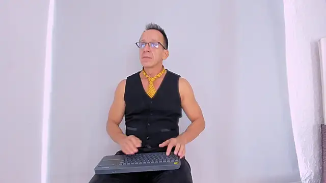  axelking  online show from November 2025 11:36:02 AM