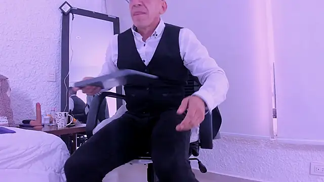  axelking  online show from February 2026 11:41:01 AM