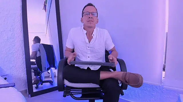  axelking  online show from March 2026 11:51:01 AM