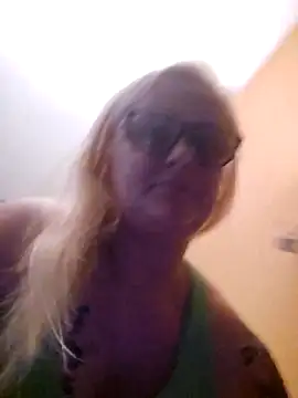 NieMaJazdyBezGwiazdy7883 online show from October 2025 05:59:01 PM