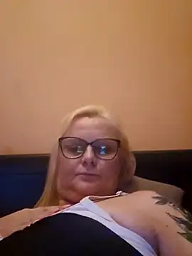 NieMaJazdyBezGwiazdy7883 online show from November 2025 06:11:01 PM