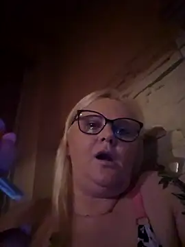 NieMaJazdyBezGwiazdy7883 online show from October 2025 06:40:01 PM