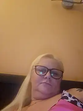 NieMaJazdyBezGwiazdy7883 online show from October 2025 12:55:01 AM