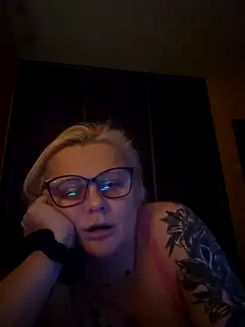 NieMaJazdyBezGwiazdy7883 online show from December 2025 10:04:01 PM