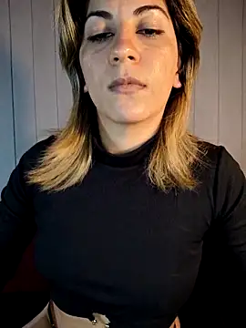Snapshot of Amber_Nurth chatting on October 2025 03:40:02 AM Amber Nurth online show from October 2025 03:40:02 AM