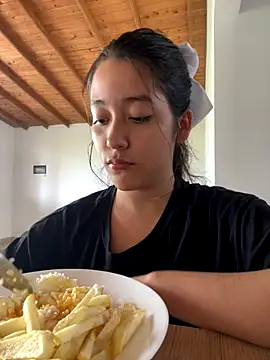 Nhefertary online show from November 2025 07:58:01 PM