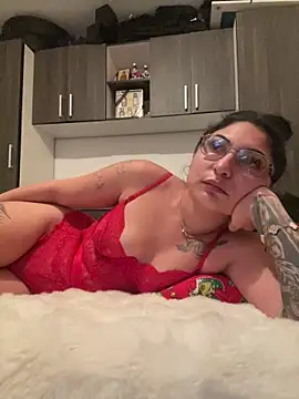 Snapshot of bia900bianca chatting on December 2025 08:13:01 PM bia900bianca online show from December 2025 08:13:01 PM