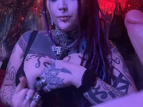 nyxvelon online show from November 2025 09:41:01 PM