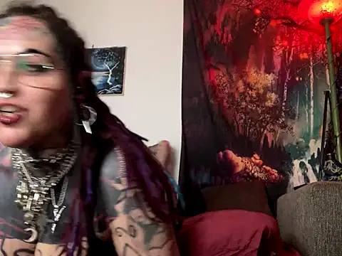 nyxvelon online show from October 2025 08:11:02 PM