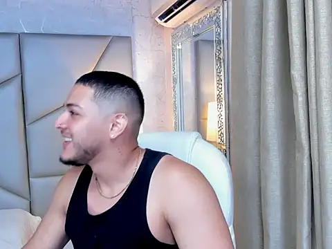 jasonshaw25 online show from October 2025 12:23:02 AM