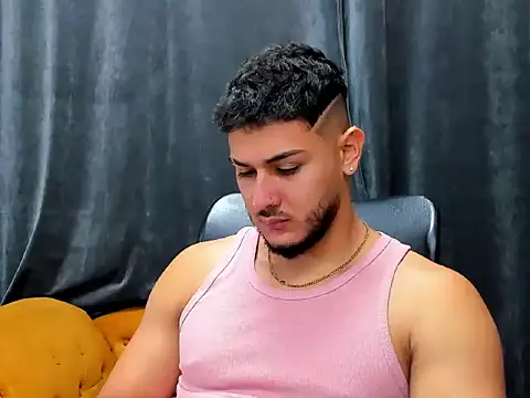 jasonshaw25 online show from December 2025 05:18:01 PM