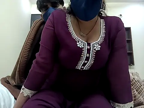 horny milf couple online show from January 2026 05:42:02 PM