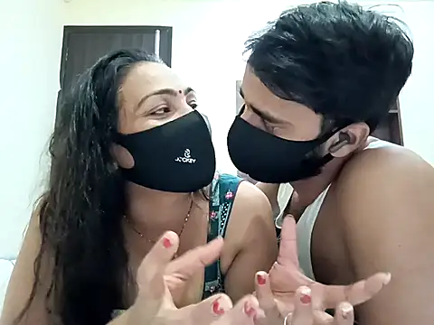 Snapshot of horny_milf_couple chatting on October 2025 04:53:02 PM horny milf couple online show from October 2025 04:53:02 PM