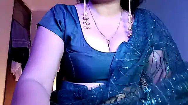 horny milf couple online show from May 2026 05:52:01 PM