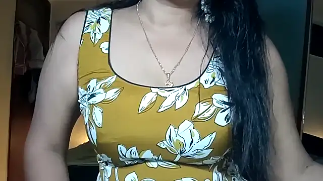 horny milf couple online show from June 2026 07:45:02 PM