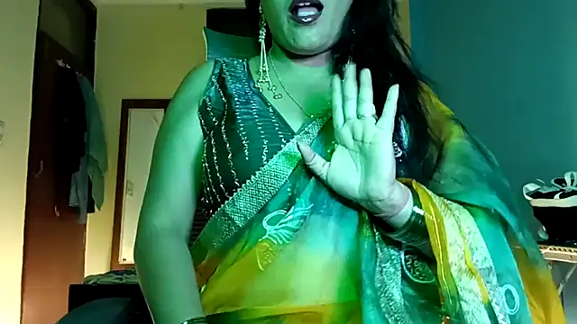 horny milf couple online show from May 2026 07:56:02 PM