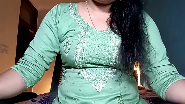horny milf couple online show from June 2026 07:36:01 PM