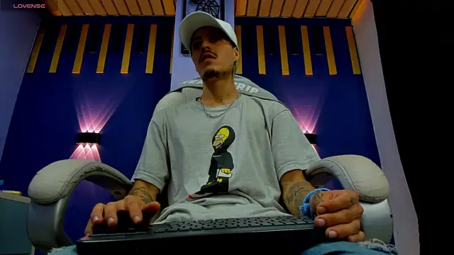 imsammytop online show from November 2025 12:41:01 PM