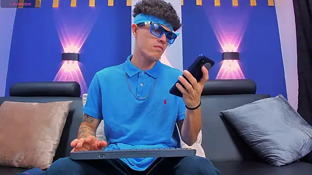 imsammytop online show from October 2025 11:31:02 AM