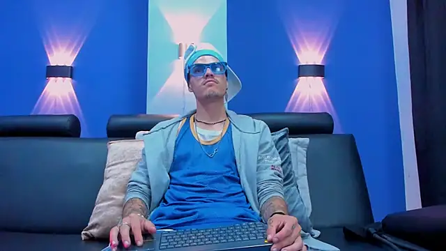 imsammytop online show from October 2025 11:19:01 AM