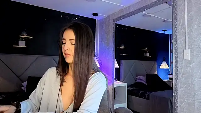 Snapshot of giapearl25 chatting on October 2025 12:06:02 PM giapearl25 online show from October 2025 12:06:02 PM