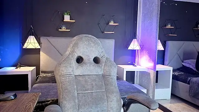 Snapshot of giapearl25 chatting on October 2025 01:19:02 PM giapearl25 online show from October 2025 01:19:02 PM