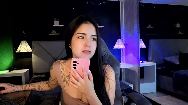 Snapshot of giapearl25 chatting on December 2025 12:09:02 AM giapearl25 online show from December 2025 12:09:02 AM