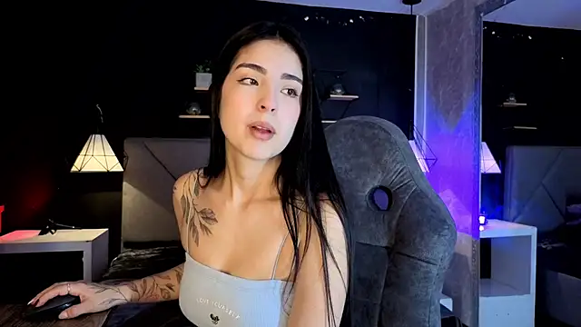 Snapshot of giapearl25 chatting on November 2025 01:26:02 PM giapearl25 online show from November 2025 01:26:02 PM