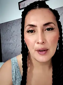 Snapshot of Nina-Velour chatting on October 2025 11:38:02 PM Nina-Velour online show from October 2025 11:38:02 PM