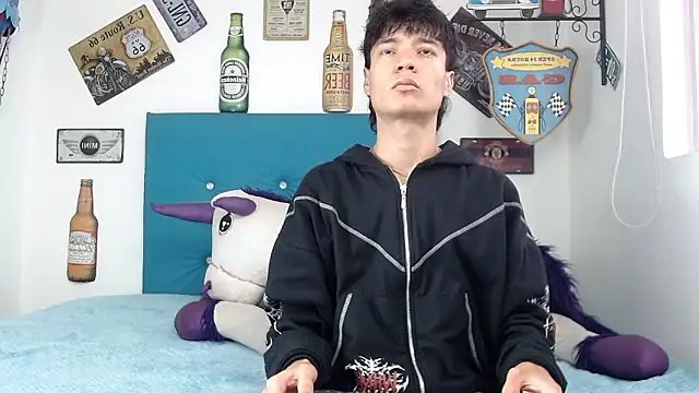 alex russo   online show from March 2026 08:43:01 PM